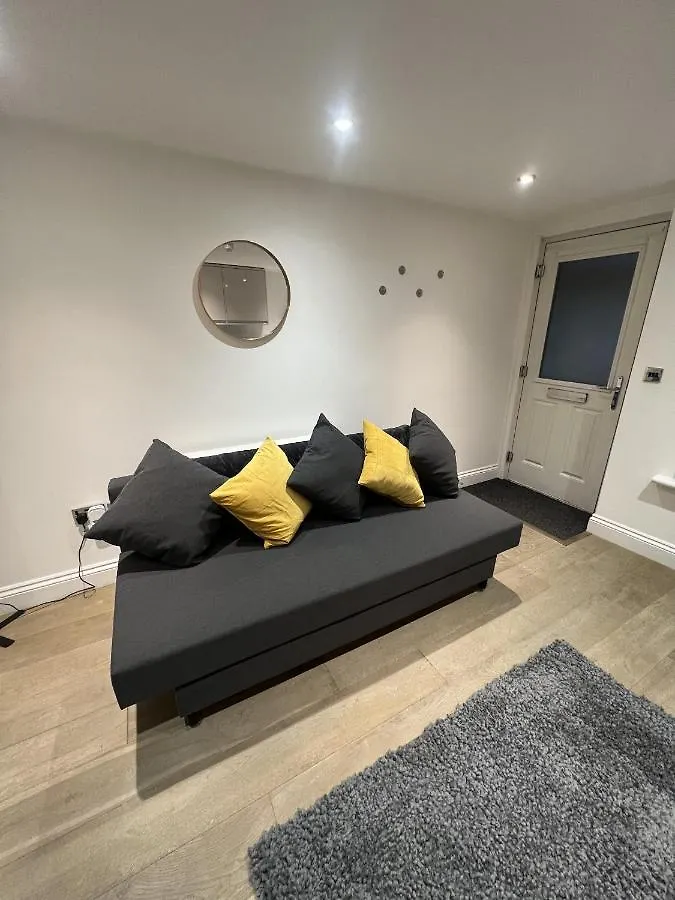 The Windsor Apartment By Gge, Brighton Beach, Sleeps 4